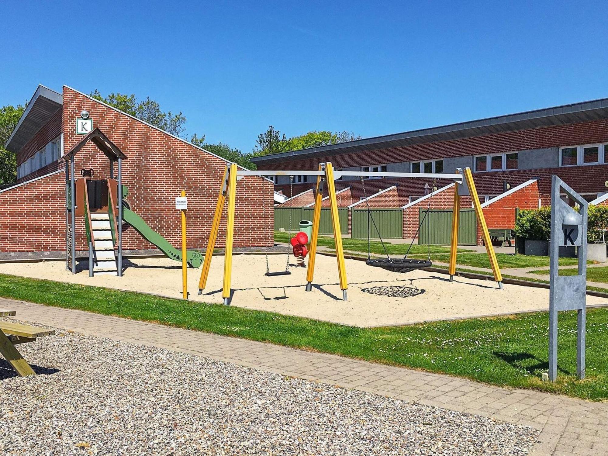 4 Person Holiday Home On A Holiday Park In Hemmet Exterior photo
